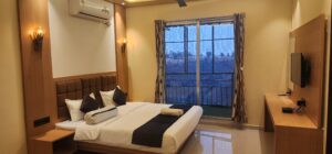 Deluxe Mountain View Room